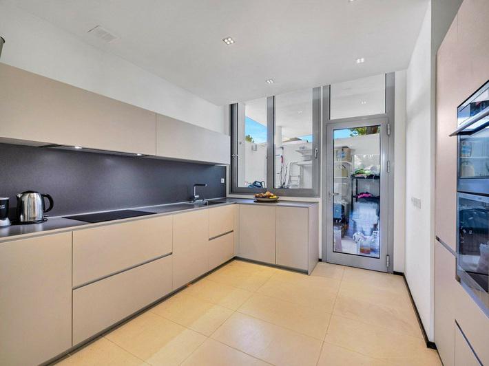 Modern Townhouse with Smart Home System in Sierra Blanca – Long-Term Rental