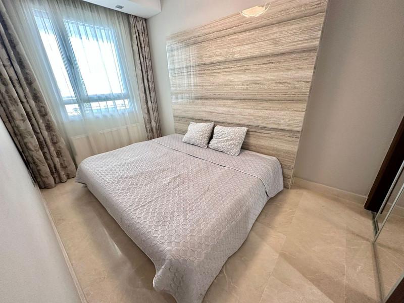 Modern Apartment with Terrace in San Pedro de Alcántara – Long-Term Rental