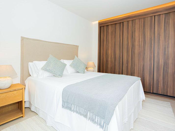 Modern Apartment with Panoramic Views – Nueva Andalucía, Marbella