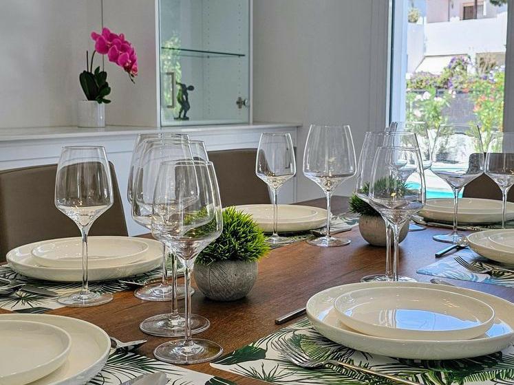 Stunning Renovated Villa with Pool and Garden in San Pedro de Alcántara – Long-Term Rental