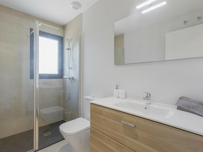 Modern Apartment with Large Terrace in Selwo – Long-Term Rental