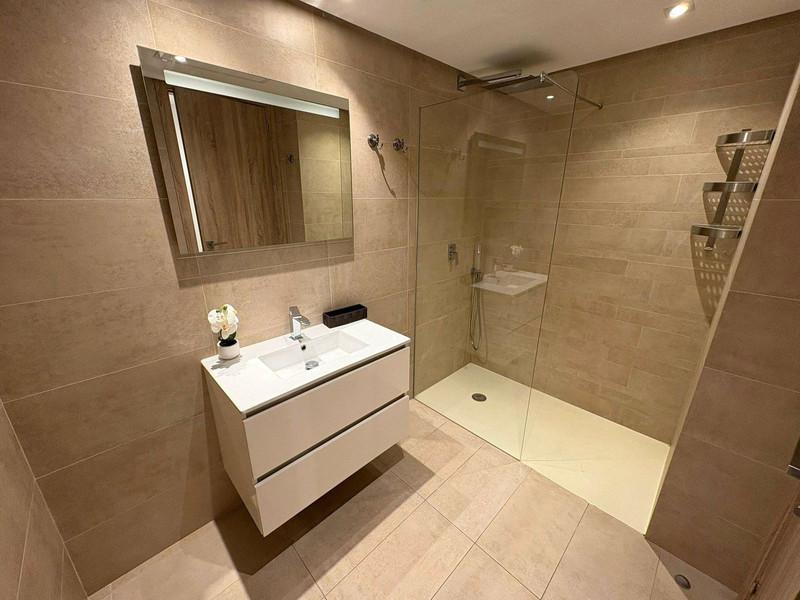 Spacious Ground Floor Apartment with Private Terrace in Los Arqueros – Long-Term Rental