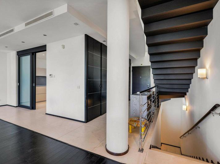 Modern Townhouse with Smart Home System in Sierra Blanca – Long-Term Rental