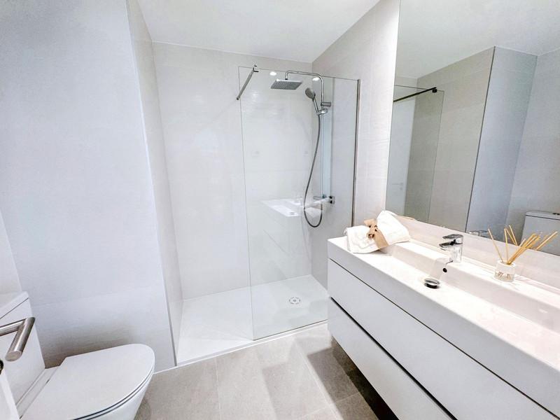 Brand New Apartment with Panoramic Sea Views – Vanian Views, Estepona