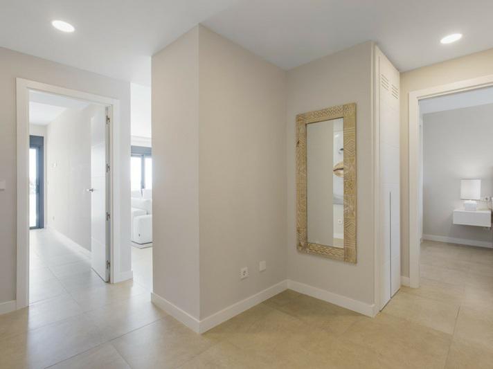 Modern Apartment with Large Terrace in Selwo – Long-Term Rental