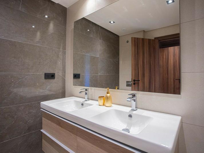 Modern Apartment with Panoramic Views – Nueva Andalucía, Marbella