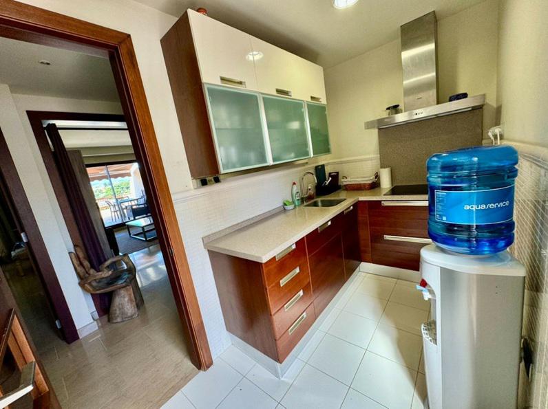 Spacious Apartment with Terrace in Puerto Banús – Long & Short-Term Rental