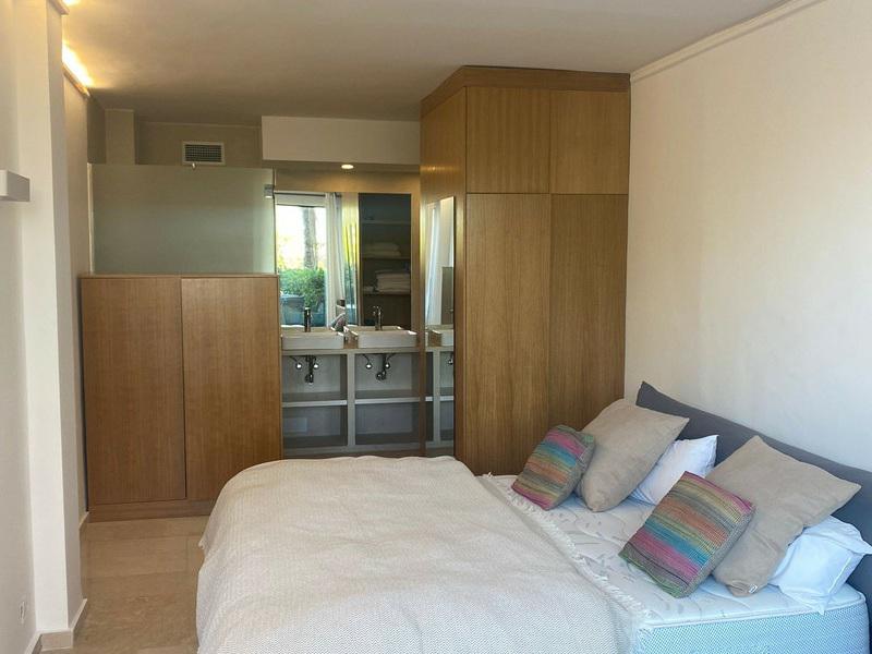 Stylish Apartment with Private Garden – La Quinta Golf, Benahavís