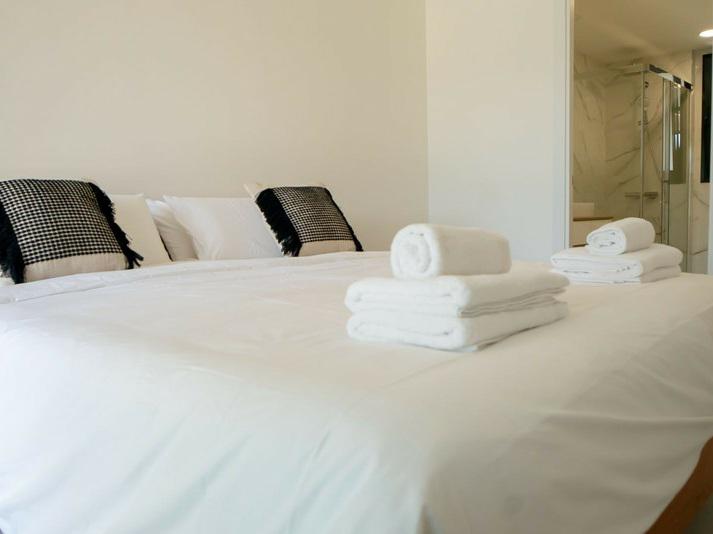 Modern Apartment with Spa Facilities – Oasis325, Estepona