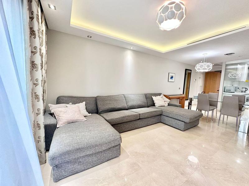 Modern Apartment with Terrace in San Pedro de Alcántara – Long-Term Rental