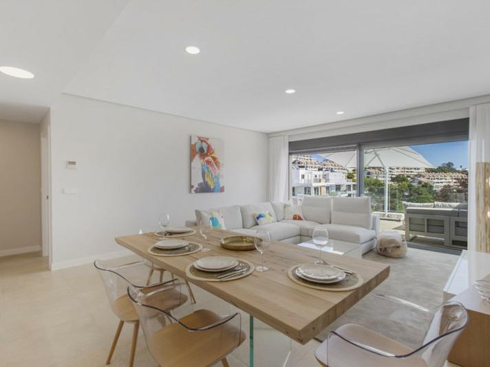 Modern Apartment with Large Terrace in Selwo – Long-Term Rental