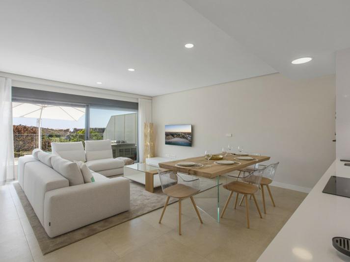 Modern Apartment with Large Terrace in Selwo – Long-Term Rental