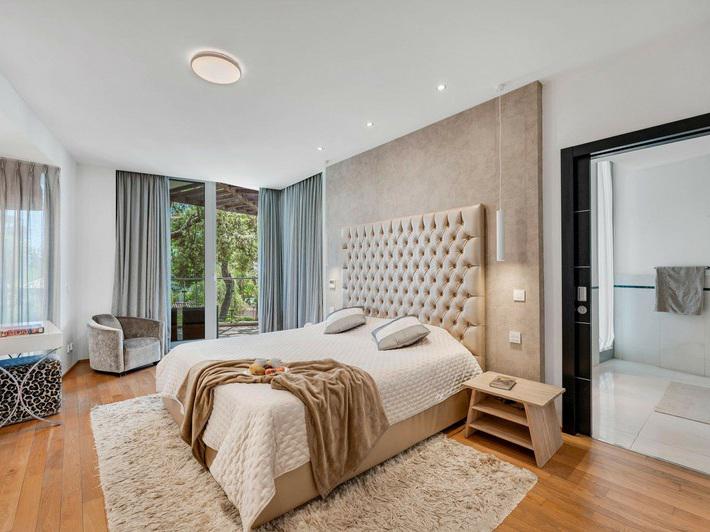 Modern Townhouse with Smart Home System in Sierra Blanca – Long-Term Rental