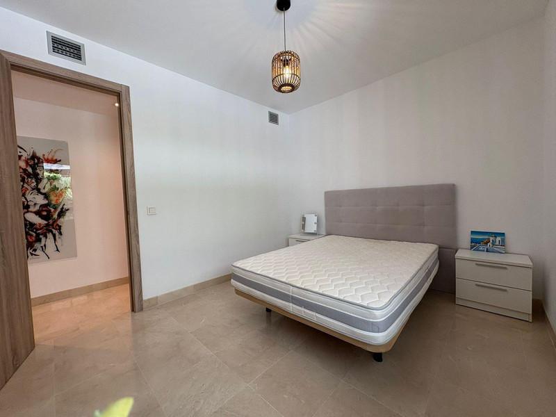 Spacious Ground Floor Apartment with Private Terrace in Los Arqueros – Long-Term Rental