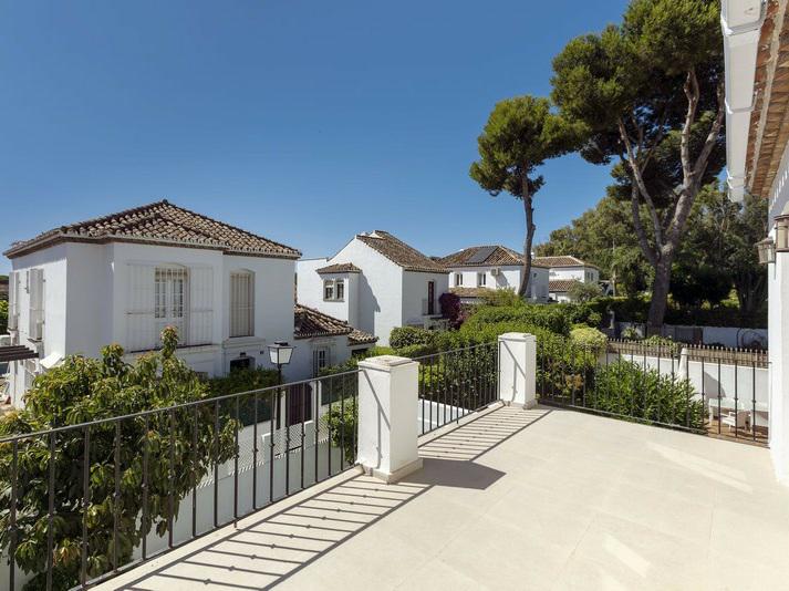 Charming Villa with Private Pool – New Golden Mile, Estepona