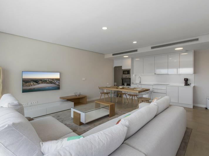 Modern Apartment with Large Terrace in Selwo – Long-Term Rental