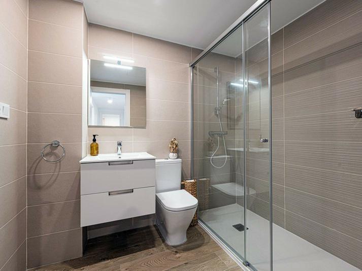 Brand New Ground-Floor Apartment with Private Garden – One 80 Suites, Estepona
