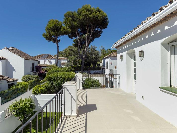 Charming Villa with Private Pool – New Golden Mile, Estepona