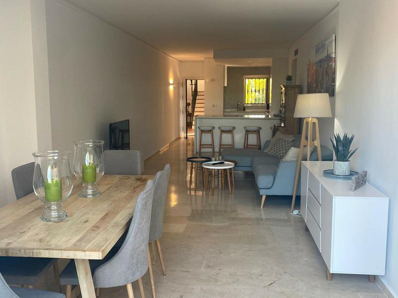 Stylish Apartment with Private Garden – La Quinta Golf, Benahavís