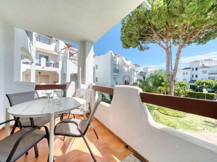Middle Floor Apartment 2 Bedrooms 2 Bathrooms in Estepona