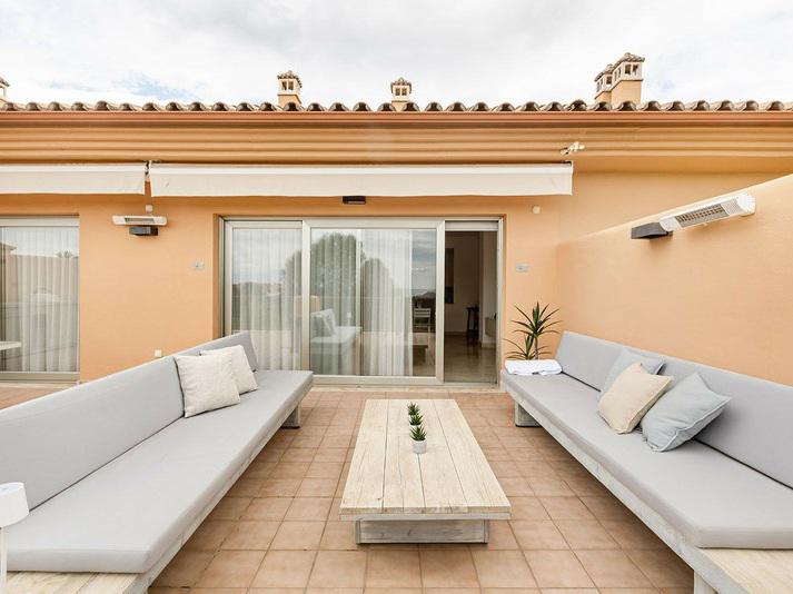 Modern Furnished Penthouse in La Resina-Selwo, Estepona – Long-Term Rental