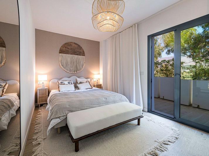 Brand New Ground-Floor Apartment with Private Garden – One 80 Suites, Estepona