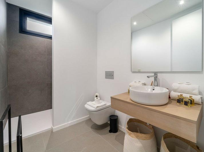 Villa Chic Contemporary Villa with Heated Pool – Atalaya, Estepona