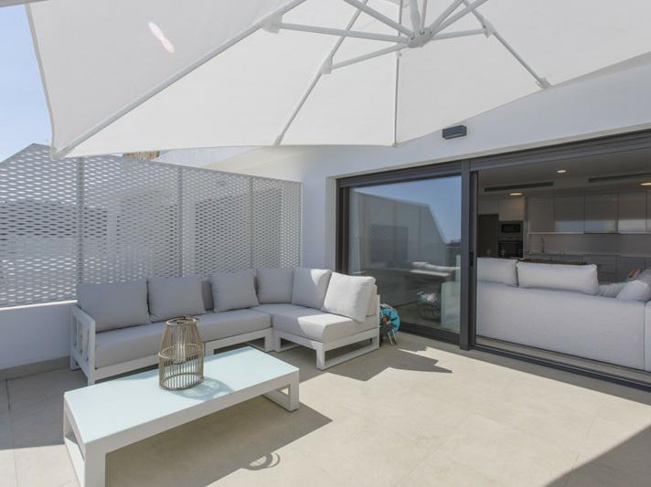 Modern Apartment with Large Terrace in Selwo – Long-Term Rental