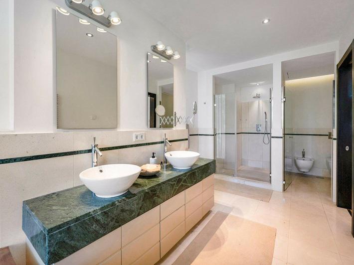 Modern Townhouse with Smart Home System in Sierra Blanca – Long-Term Rental