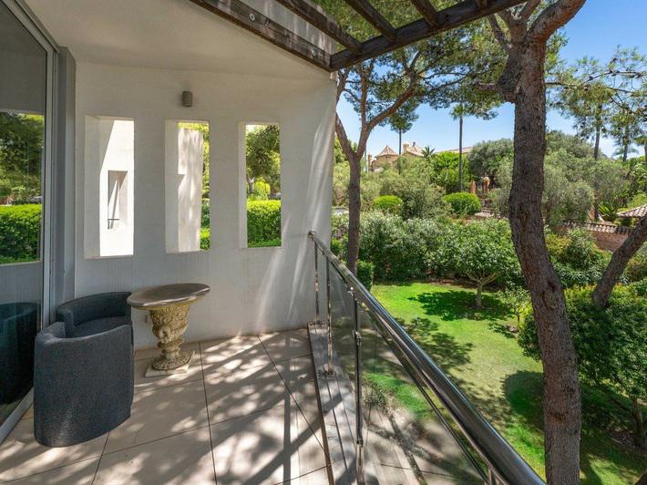 Modern Townhouse with Smart Home System in Sierra Blanca – Long-Term Rental