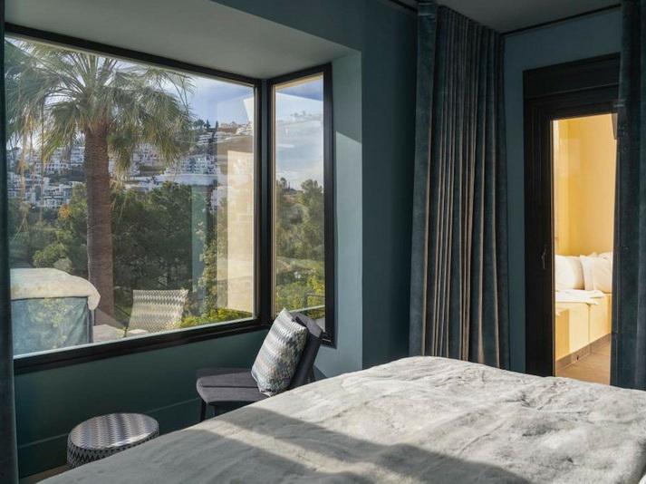 Elegant Semi-Detached House with Rooftop Pool in La Quinta – Long-Term Rental