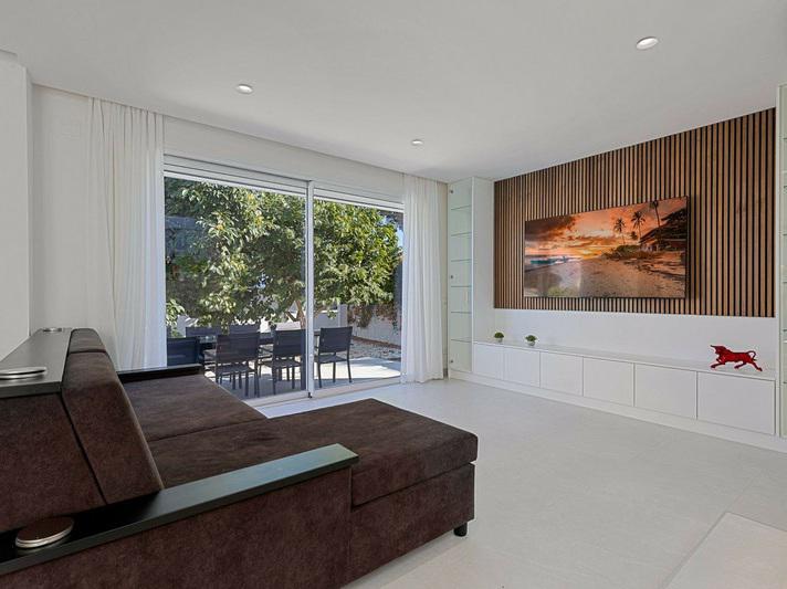 Stunning Renovated Villa with Pool and Garden in San Pedro de Alcántara – Long-Term Rental