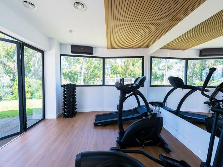 Brand New Ground-Floor Apartment with Private Garden – One 80 Suites, Estepona