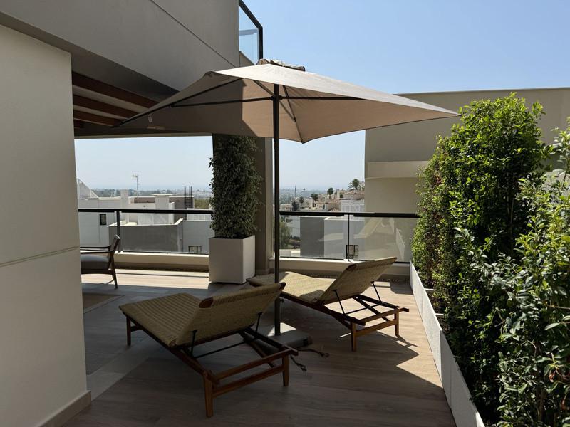 Modern Apartment with Panoramic Views – Nueva Andalucía, Marbella