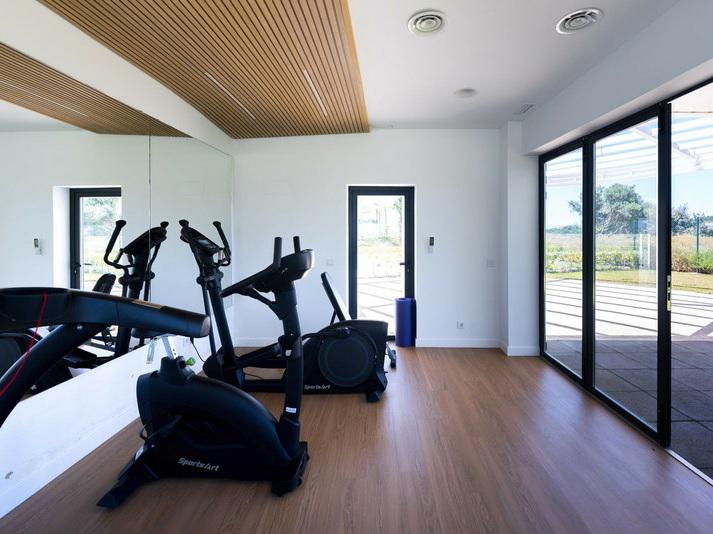 Brand New Ground-Floor Apartment with Private Garden – One 80 Suites, Estepona