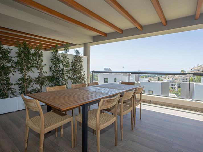 Modern Apartment with Panoramic Views – Nueva Andalucía, Marbella