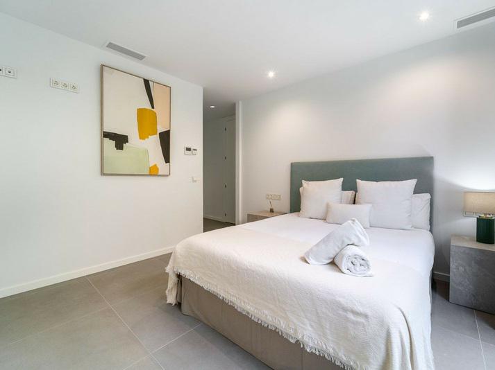 Villa Chic Contemporary Villa with Heated Pool – Atalaya, Estepona
