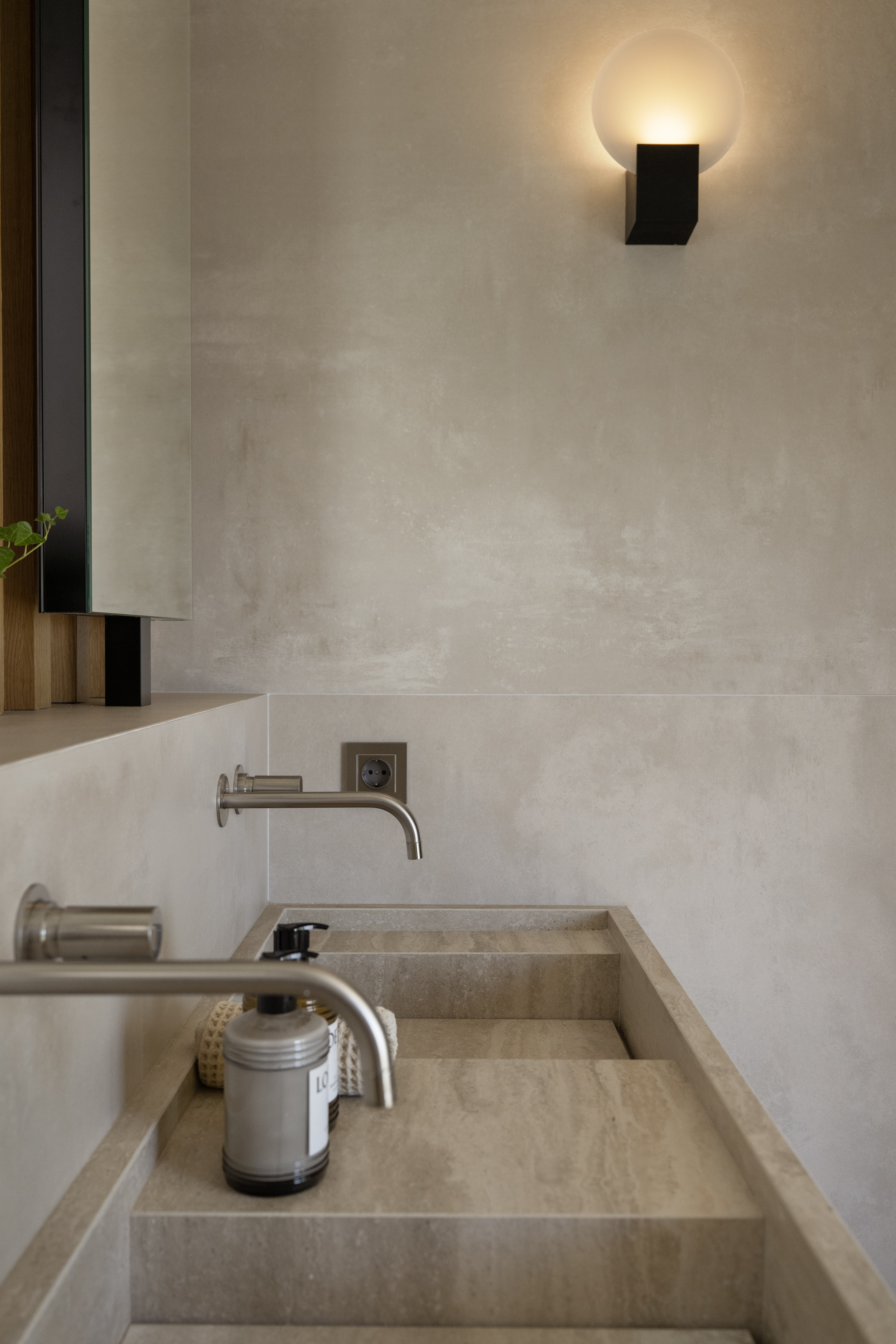 Gem Townhouse in Aloha, Nueva Andalucía – Sea and La Concha Views