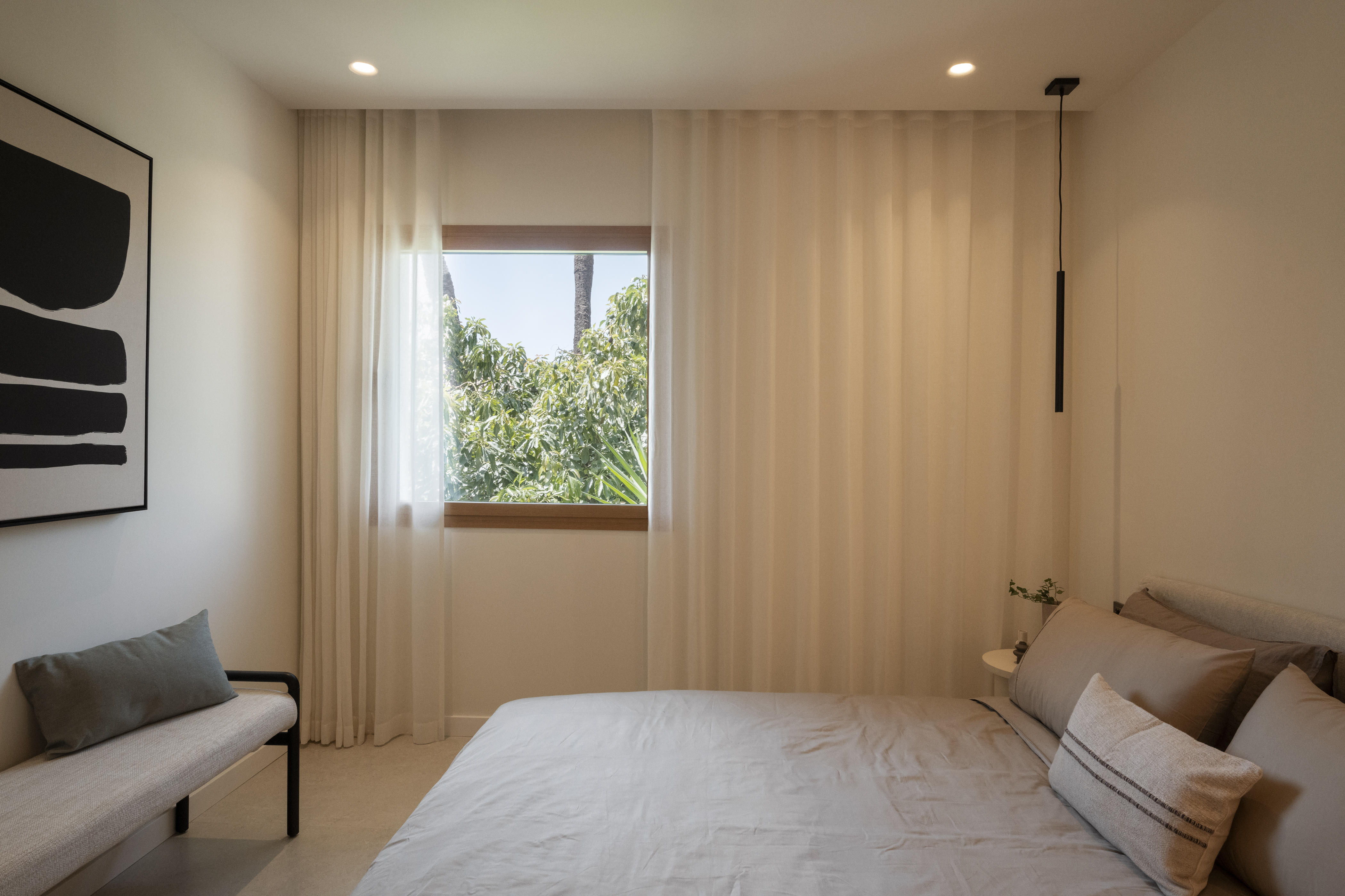 Gem Townhouse in Aloha, Nueva Andalucía – Sea and La Concha Views