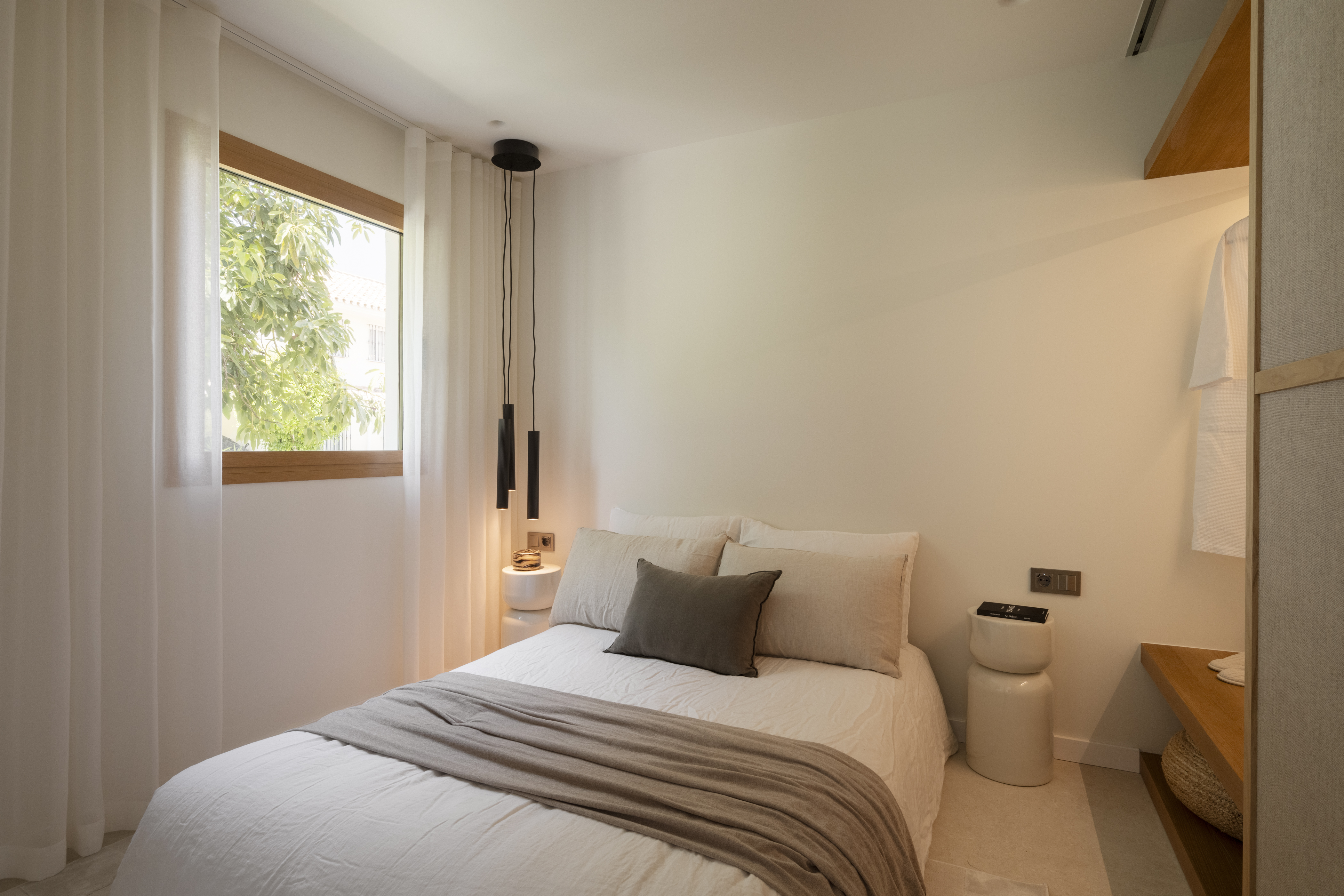 Gem Townhouse in Aloha, Nueva Andalucía – Sea and La Concha Views