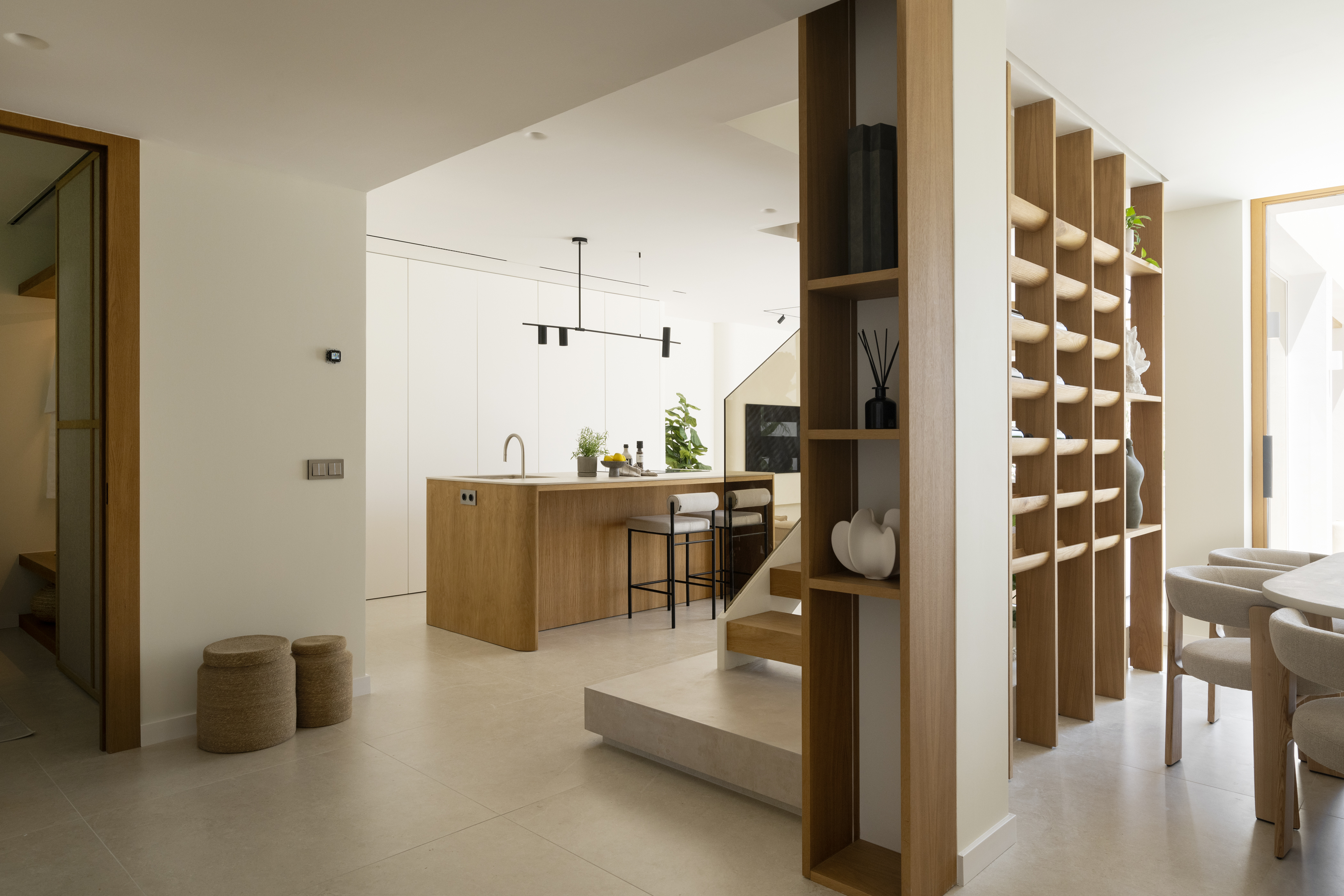 Gem Townhouse in Aloha, Nueva Andalucía – Sea and La Concha Views