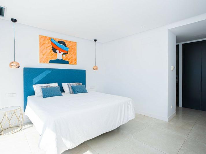 Contemporary Villa with Private Pool and Gym – Marbella