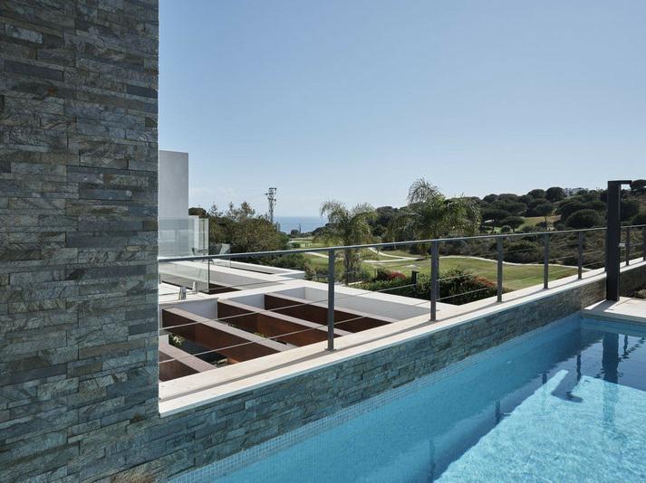 Detached Villa 4 Bedrooms 2 Bathrooms in Cabopino
