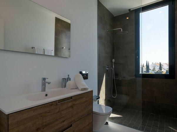 Townhouse 5 Bedrooms 3 Bathrooms in Cabopino