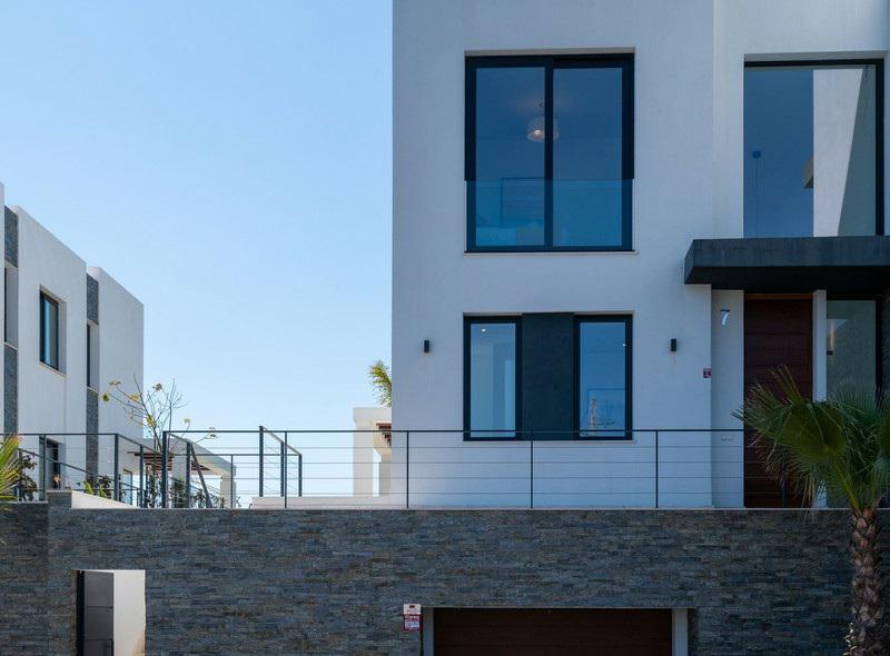 Townhouse 5 Bedrooms 3 Bathrooms in Cabopino