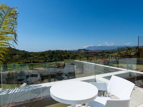 Townhouse 5 Bedrooms 3 Bathrooms in Cabopino