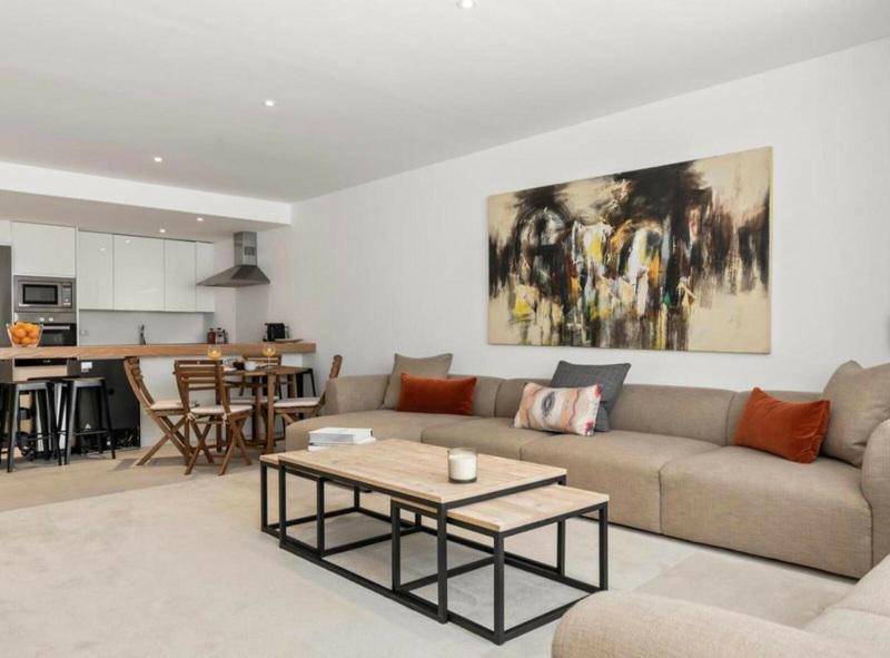 Middle Floor Apartment 3 Bedrooms 2 Bathrooms in Puerto Banús