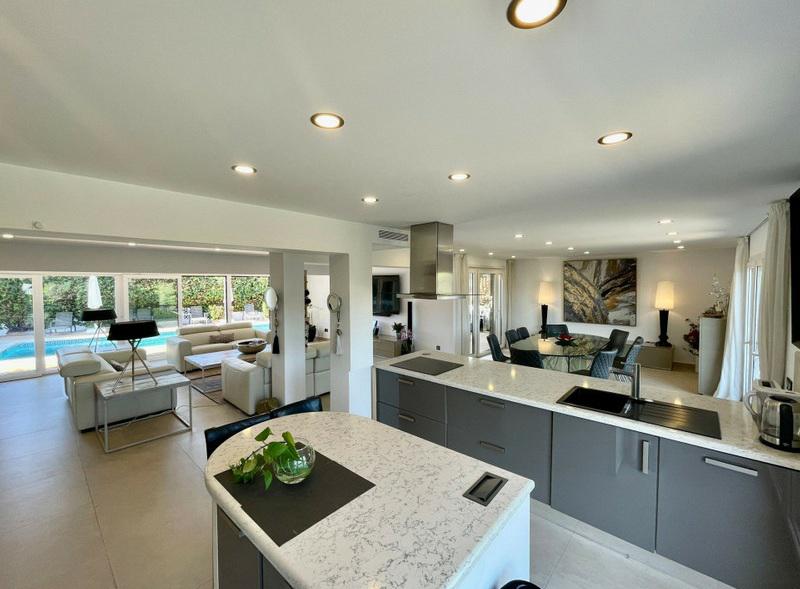 Beachside Luxury Villa – San Pedro de Alcántara, Marbella