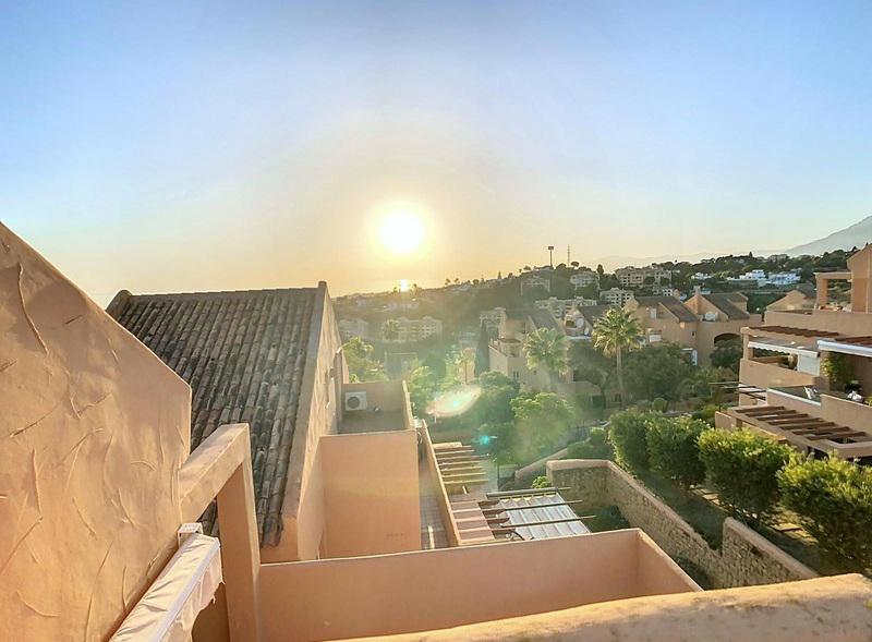 Penthouse in Lagos de Santa María, Elviria – Long-Term Rental