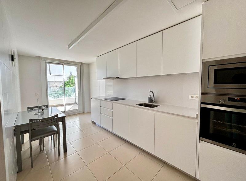 Modern Apartment in La Campana, Nueva Andalucía – Long-Term Rental